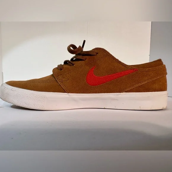 Nike SB Zoom Janoski RM Skate Shoe Men’s 10 Brown Suede Red Swoosh AQ7475-204 - Picture 8 of 15